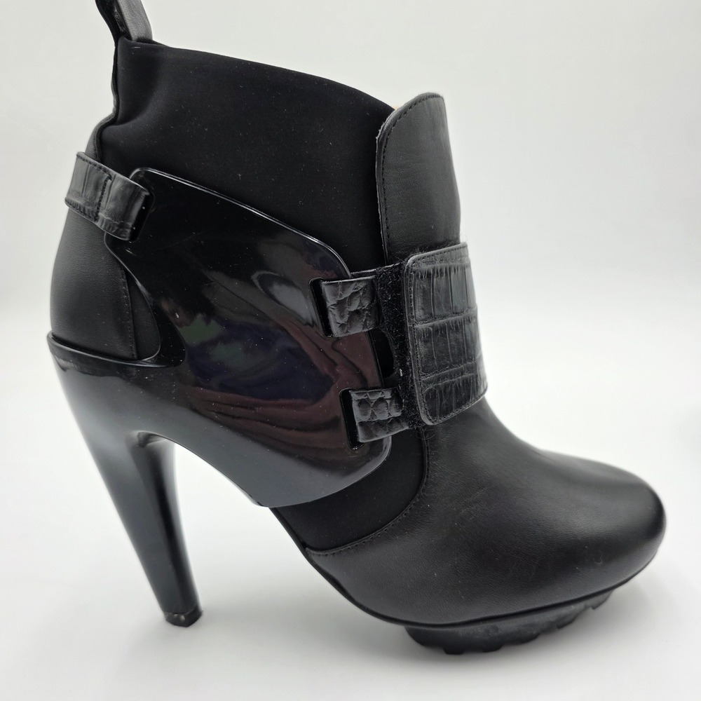 United Nude Black Leather Croc Embossed Heel Ankle Boots Size 37, 6.5 US - Picture 11 of 16